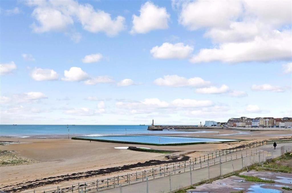 Flat, Amazing Balcony Sea View, Bike Store, With Sun Deck Margate Esterno foto
