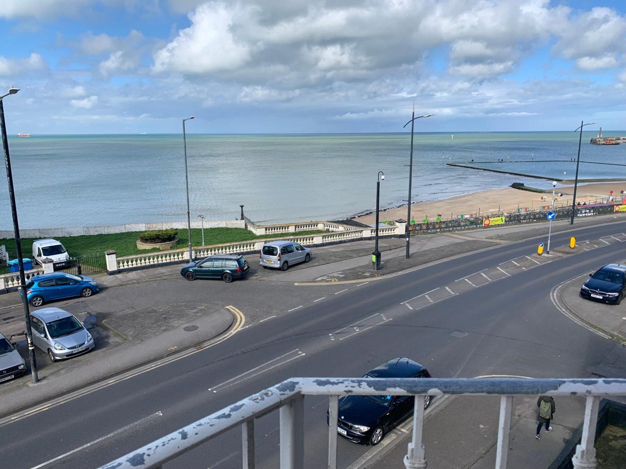 Flat, Amazing Balcony Sea View, Bike Store, With Sun Deck Margate Esterno foto